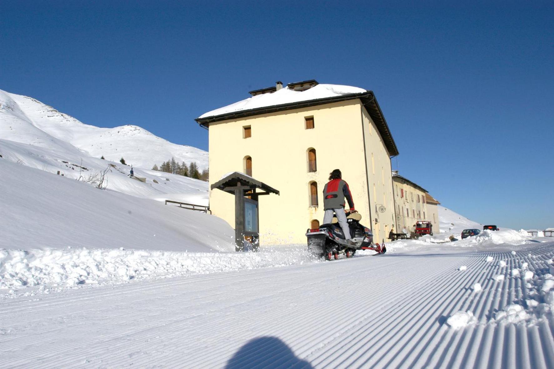Hotel Dimora Storica La Mirandola Passo del Tonale Luaran gambar